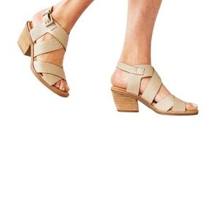 Sofft Beige Strappy Sandals comfortable heel leather size 7